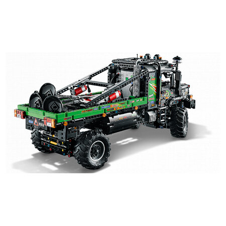 Le camion d'essai 4x4 mercedes-benz zetros télécommandé Lego