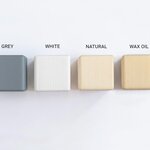 Lit simple sommier bois vernis 140 x 200 cm