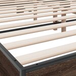 vidaXL Cadre de lit chêne marron 200x200 cm bois d'ingénierie et métal