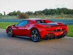SMARTBOX - Coffret Cadeau Stage de pilotage : 4 tours sur le circuit de Saint-Laurent-de-Mure en Ferrari 296 GTB -  Sport & Aventure