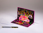 Carte pop up mise en scène- anniversaire happy birthday bougies crépitantes