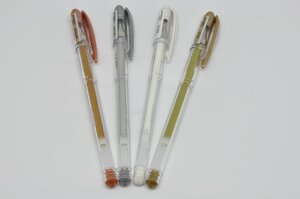 Stylos métallisées pointe moyenne roller encre gel 4 pièces