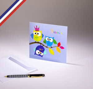 Carte simple le petit monde de kali créée et imprimée en france sur papier certifié pefc - bisous - chouettes à l'endroit  chouette à l'envers !