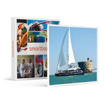 SMARTBOX - Coffret Cadeau Croisière d'1h30 en catamaran pour 2 adultes et 2 enfants au fort Boyard -  Sport & Aventure