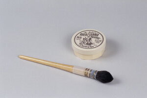 Nettoyant pour pinceaux grand format 95 ml