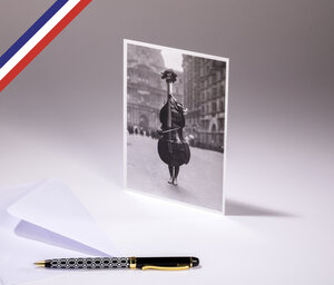 Carte simple l'œil du photographe créée et imprimée en france - violon à jambes