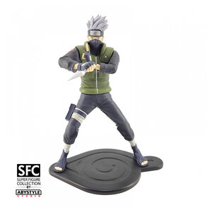 Figurine Kakashi de Naruto Shippuden - Maître Ninja de la Team 7 avec Kunais