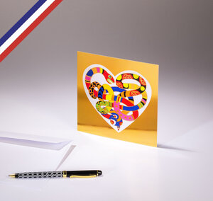 Carte simple all you need is love créée et imprimée en france sur papier certifié pefc - cœur serpent