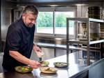 SMARTBOX - Coffret Cadeau 2h de croisière sur la Seine avec dîner à bord du Capitaine Fracasse -  Gastronomie