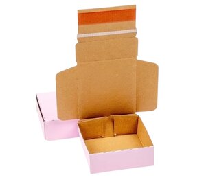 Boîte pliante d'envoi postal Rose en micro-cannelé avec bande d'arrachage 11 2 x 12 5 x 4 5 cm