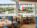 SMARTBOX - Coffret Cadeau 1h45 de croisière sur la Seine avec dîner à bord du Capitaine Fracasse -  Gastronomie