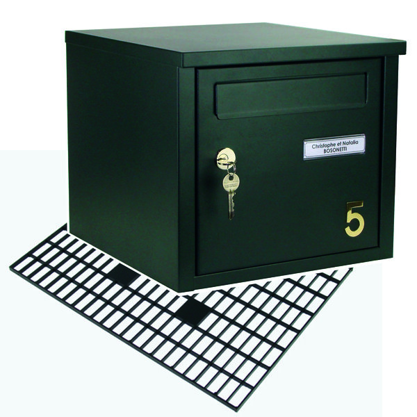 "L' AMAZONE" boîte aux lettres 1 Porte. Structure mécano-soudée en tôles d’acier 10 et 15/10ème Dimensions et Serrure agréées la Poste