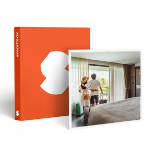 SMARTBOX - Coffret Cadeau Charmante escapade de 2 nuits pour un duo romantique - Séjour