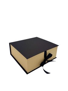 Boîte luxe noire et beige à rabat avec ruban 24 x 22 cm