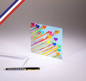 Carte simple all you need is love créée et imprimée en france sur papier certifié pefc - cœurs multicolores