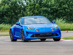 SMARTBOX - Coffret Cadeau Stage de pilotage multivolant : 2 tours en Alpine  2 tours en Aston Martin Vantage et 2 tours en Porsche 991 GT3 sur le circuit de Saint-Laurent-de-Mure -  Sport & Aventure