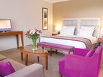 SMARTBOX - Coffret Cadeau Séjour bien-être en hôtel Hilton 4* avec accès illimité au spa à Évian-les-Bains -  Séjour