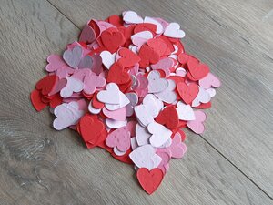 Confettis à planter coeurs roses et rouges