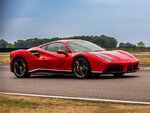 SMARTBOX - Coffret Cadeau Stage de pilotage : 3 tours de circuit au volant d'une Ferrari 488 GTB -  Sport & Aventure
