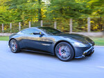 SMARTBOX - Coffret Cadeau Stage de pilotage : 4 à 5 tours de circuit au volant d'une Aston Martin Vantage -  Sport & Aventure