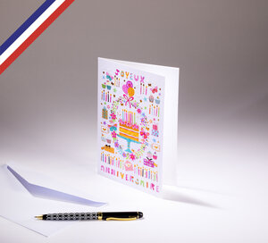 Carte double miniature créée et imprimée en france sur papier certifié pefc - joyeux anniversaire - gâteau cadeaux bougies et fleurs