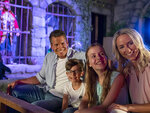 SMARTBOX - Coffret Cadeau Europa-Park 2025 en famille : 2 entrées adultes et 2 entrées enfants pour une journée en haute saison -  Sport & Aventure