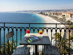 SMARTBOX - Coffret Cadeau Escapade avec vue sur mer : 2 jours avec champagne en hôtel 4* à Nice -  Séjour