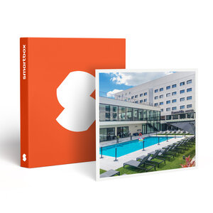 SMARTBOX - Coffret Cadeau Séjour pour 2 adultes et 1 enfant avec accès à l'Aquaboulevard près de Paris - Séjour