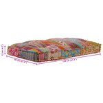 Coussins de canapé en patchwork sur palette