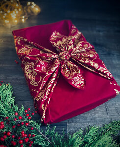 Carédeau Papier Cadeau Réutilisable Collection Monochrome Coton Recyclé Furoshiki 100 Cotton : L'ile mystérieuse (TailleL) 85x85 cm rouge bordeau