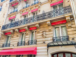 SMARTBOX - Coffret Cadeau Séjour romantique en hôtel 4* près du Trocadéro à Paris avec champagne et pétales de rose -  Séjour