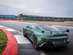 SMARTBOX - Coffret Cadeau Stage pilotage : 2 tours sur le circuit du Mans en Aston Martin Vantage F1 -  Sport & Aventure