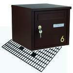"LA TERRA"  boîte aux lettres 1 Porte. Structure mécano-soudée en tôles d’acier 10 et 15/10ème Dimensions et Serrure agréées la Poste