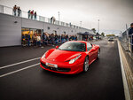 SMARTBOX - Coffret Cadeau Stage de pilotage : 2 tours sur le circuit de Lohéac en Ferrari F458 Italia -  Sport & Aventure