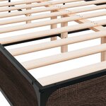 vidaXL Cadre de lit chêne marron 135x190 cm bois d'ingénierie et métal