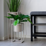 Banc gris 2 étages à pieds noirs 100 x 34 x 50 cm