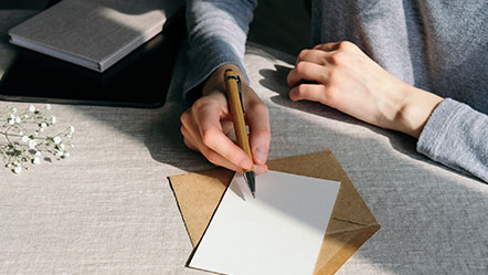 Lettre à soi-même : écrire au futur pour mieux vivre