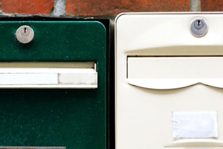 La Poste : pourquoi les boîtes aux lettres disparaissent-elles ?