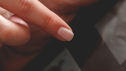 Smartphone pour seniors : un guide pour aider ses parents avec le numérique